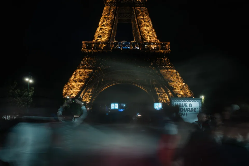 La Tour, Midnight